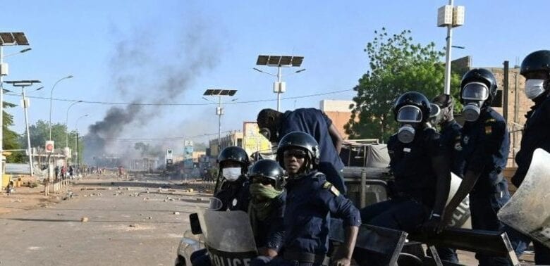 Heavy gunfire heard near Niger’s presidential palace