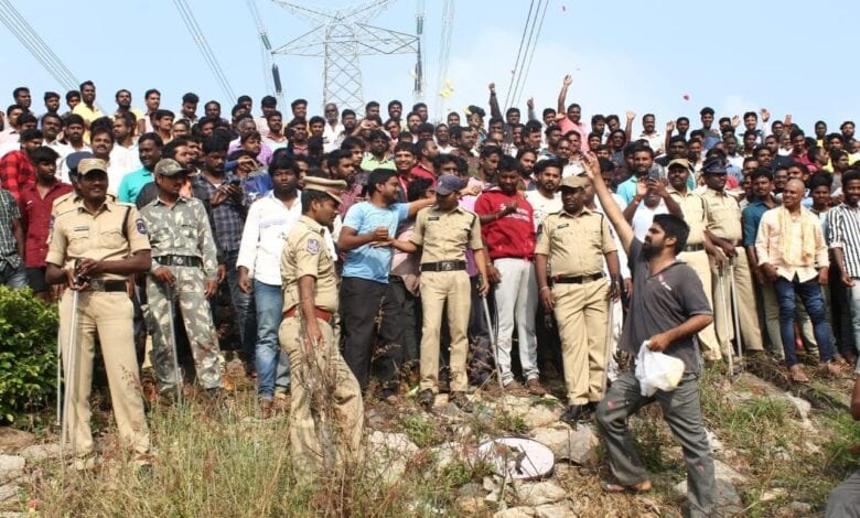 Explosion kills 4 family members in India