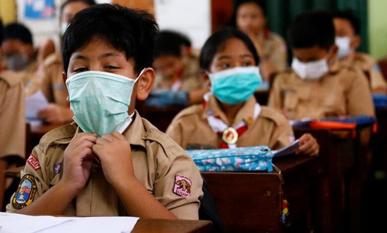 COVID 19: Pakistan shuts schools as case rises among children