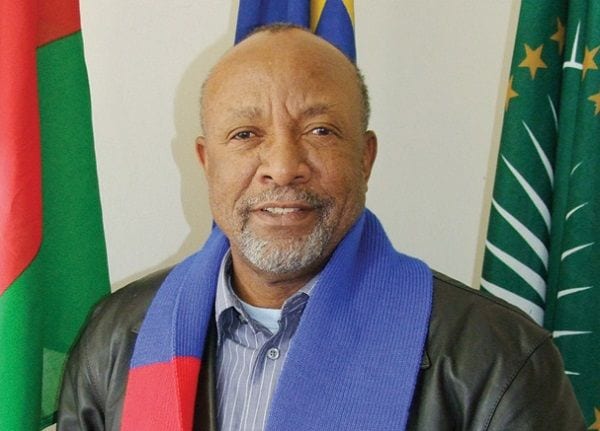 Nangolo Mbumba