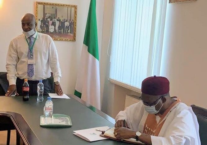 Nigerians and Russia