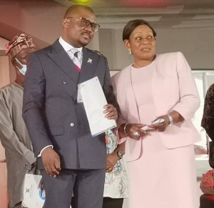 urges civil servants