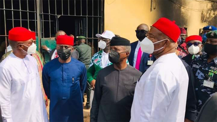 Yemi-Osinbajo-with-Hope-Uzodinma-in-Imo-State