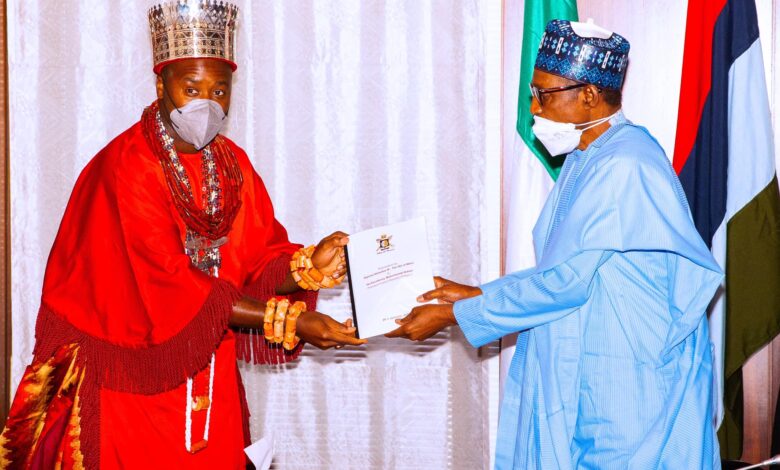 Olu of warri Buhari 1