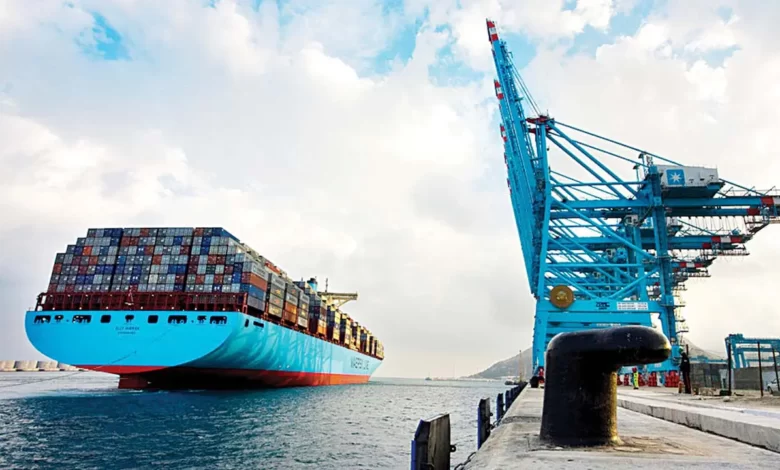 21 ships discharge petroleum products,
