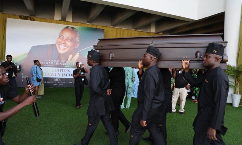Hamzat, Amosun, Lagos First Lady attend Olu Jacobs’ funeral 13